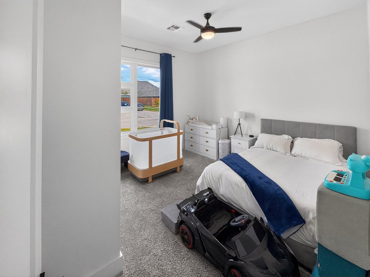16001 Aparados Way - Photo 2 of 20