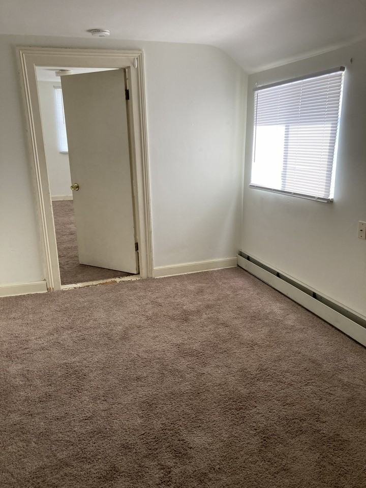 401 2nd St #2 - Photo 2 of 6