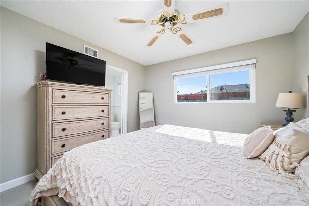 8749 Calle Quebrada - Photo 4 of 20