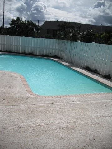 1382 Nw 13th Ct - Photo 3 of 7
