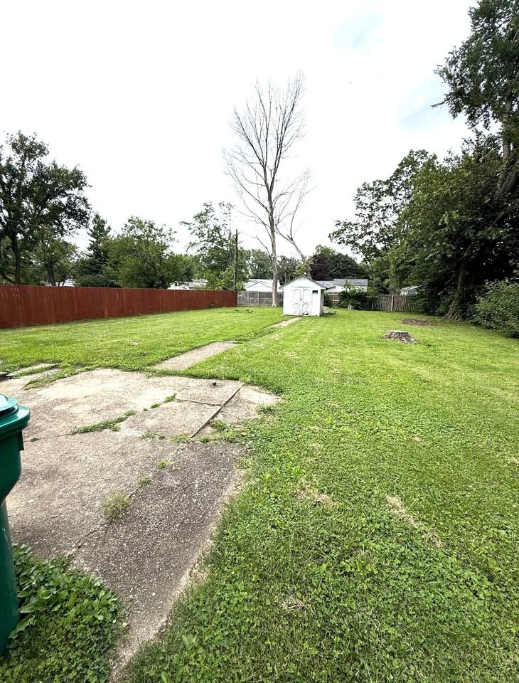 1612 W Hunt St - Photo 2 of 15