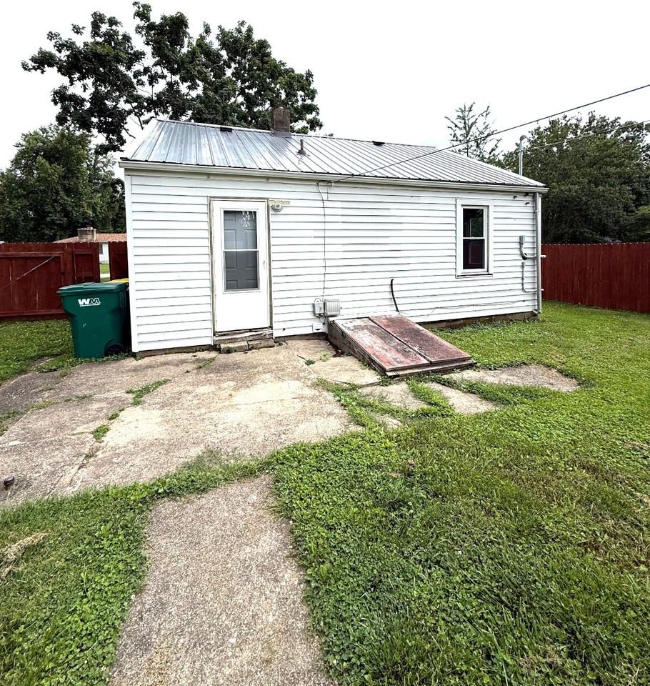 1612 W Hunt St - Photo 4 of 15