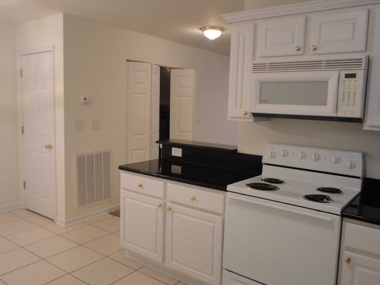 621A 5th Ave S - Photo 3 of 6