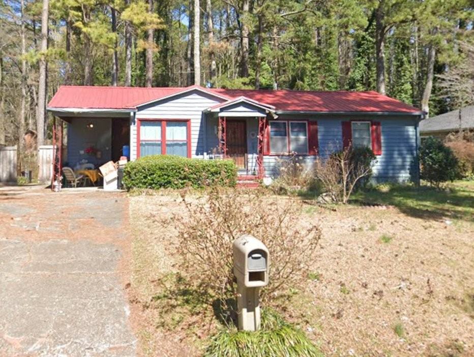 208 Carol Dr - Photo 2 of 10