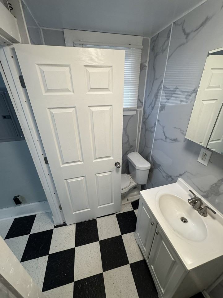 428 W Bancroft St #4 - Photo 4 of 10