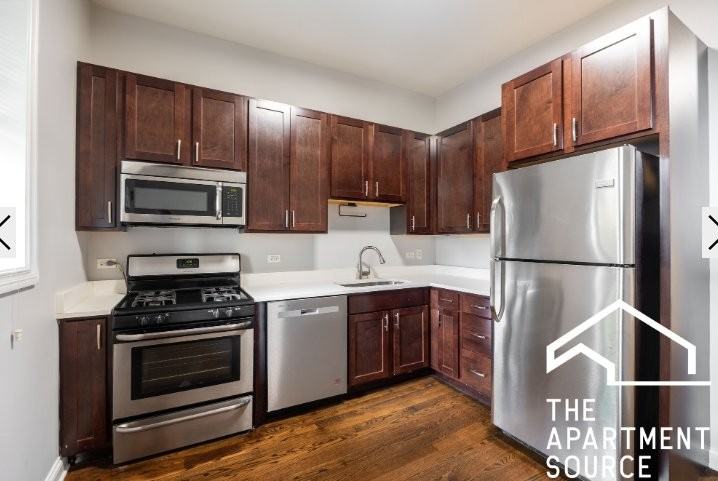 1760 W Montrose Ave #3 - Photo 6 of 15