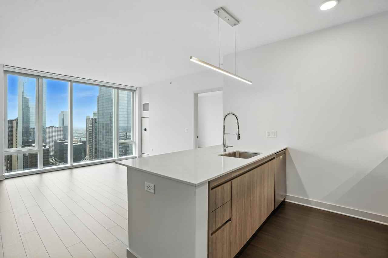 303 W Wolf Point Plz - Photo 2 of 20