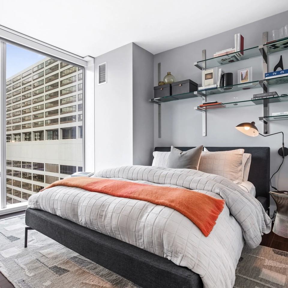 303 W Wolf Point Plz - Photo 3 of 20