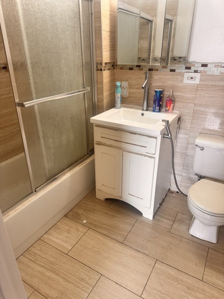 137-02 Northern Boulevard #8G - Photo 7 of 14