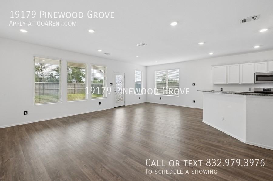 19179 Pinewood Grove Trl - Photo 6 of 27