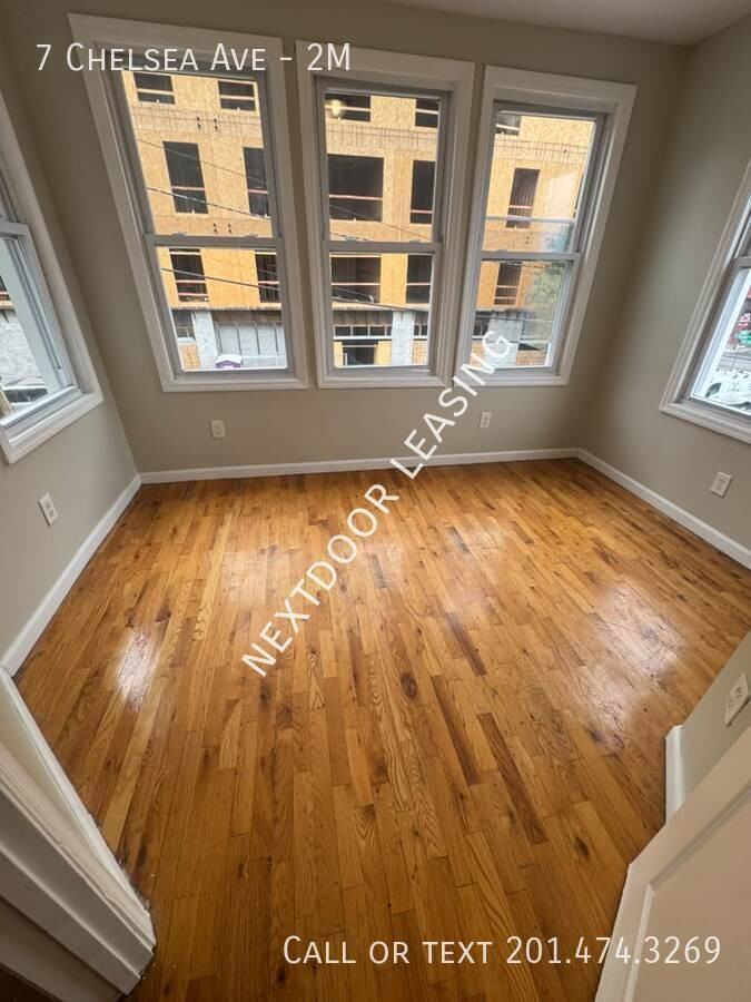 7 Chelsea Ave #2M - Photo 5 of 8