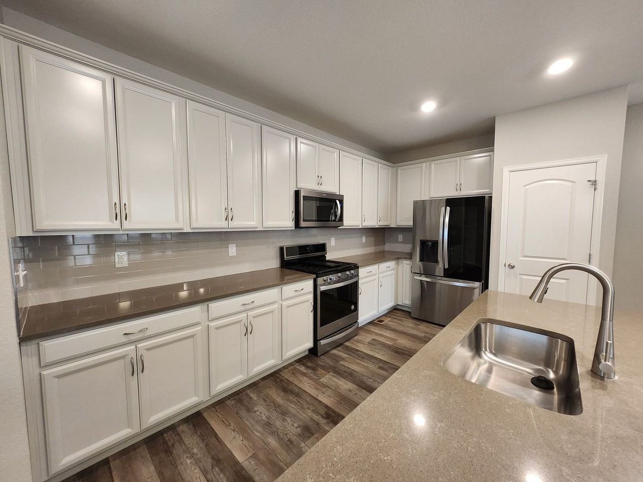 4070 Hidden Gulch Rd - Photo 3 of 30