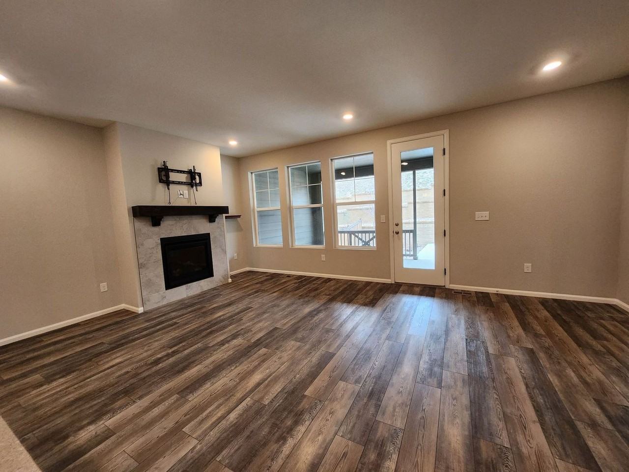 4070 Hidden Gulch Rd - Photo 4 of 30