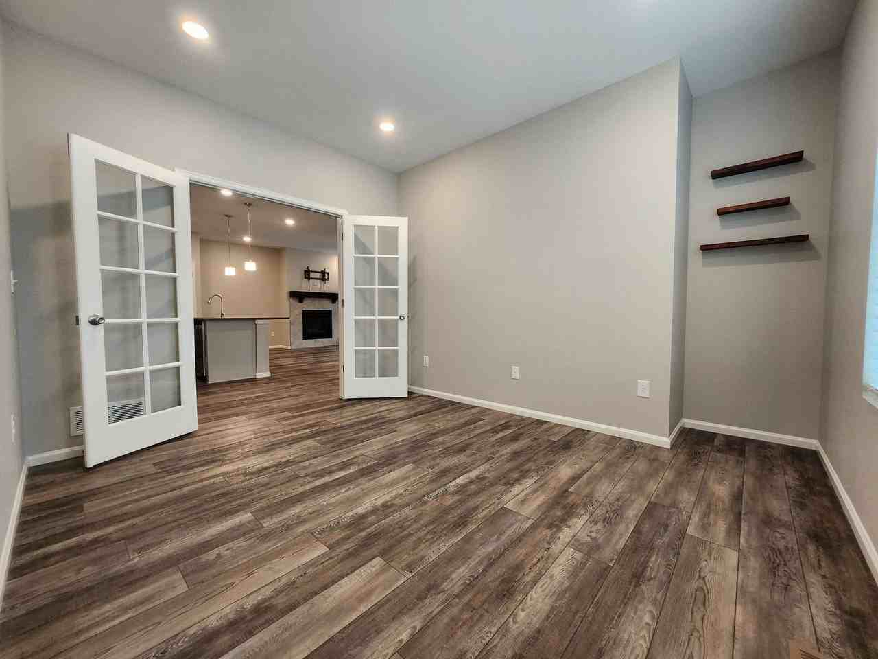 4070 Hidden Gulch Rd - Photo 5 of 30