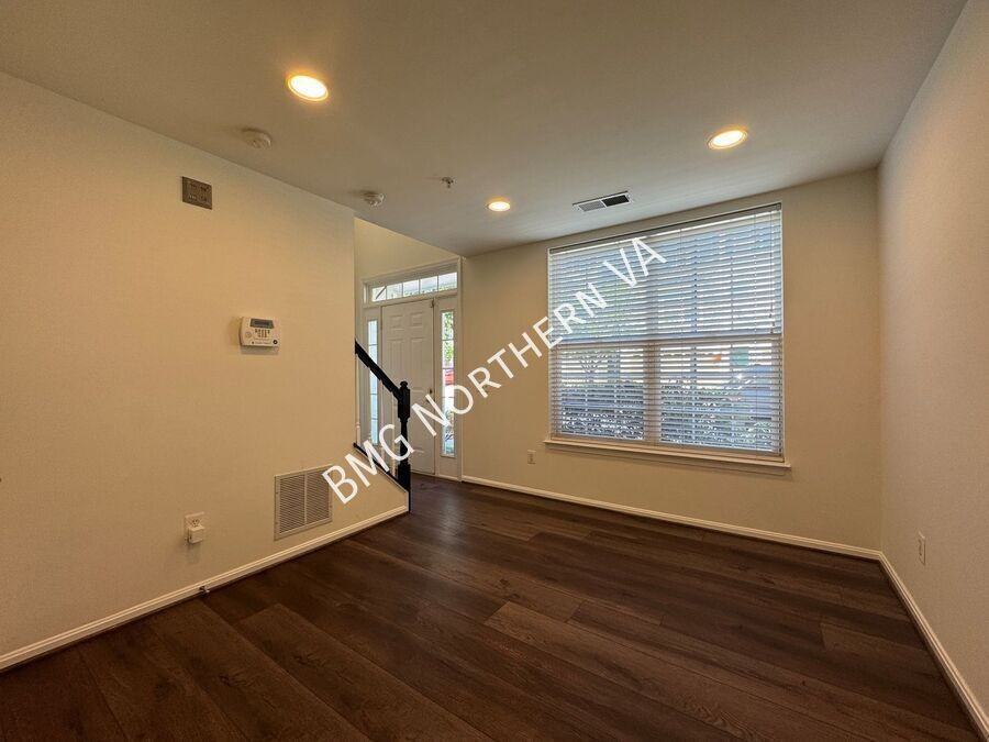3850 Dominion Mill Dr - Photo 2 of 30