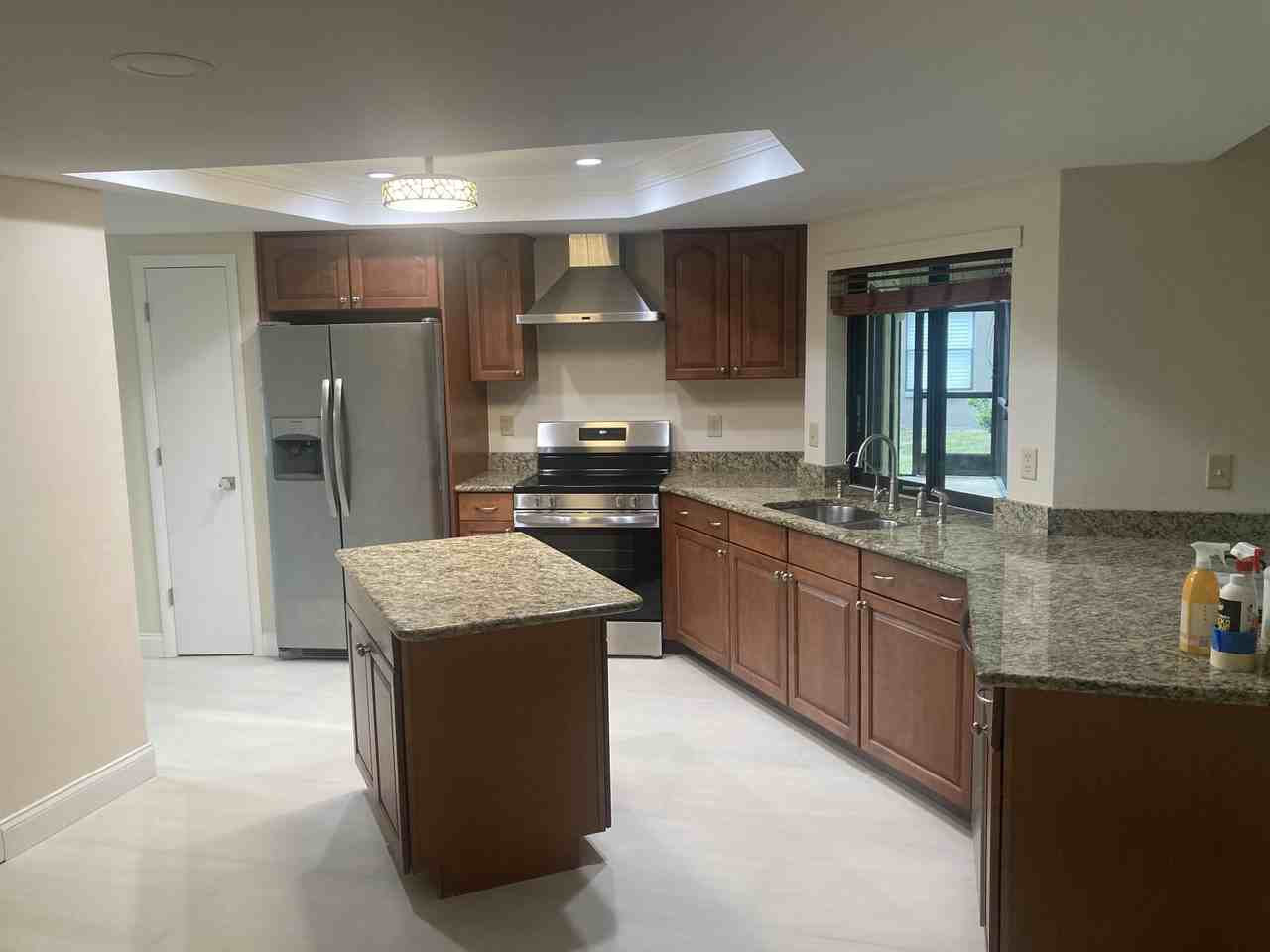 3214 Glenridge Dr #NA - Photo 5 of 18