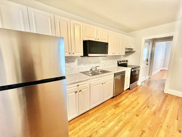 310 Winston St #C - Photo 3 of 18