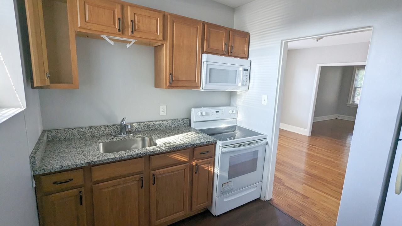 3704 Hereford St #2N - Photo 2 of 8