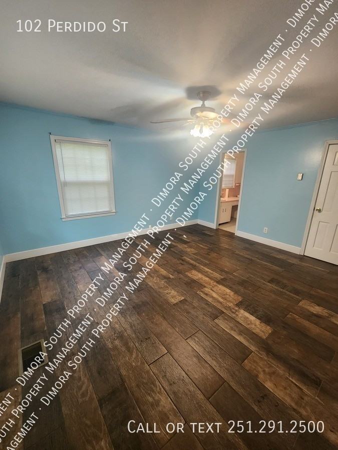 102 Perdido St - Photo 2 of 17