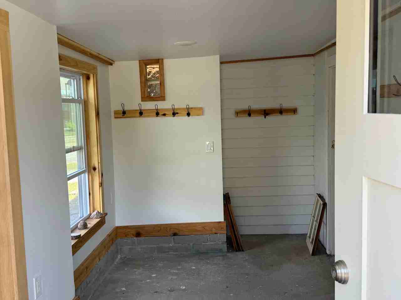 227 Main St - Photo 4 of 22