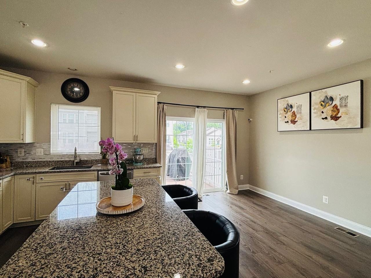 519 Roszel Way #0 - Photo 2 of 24