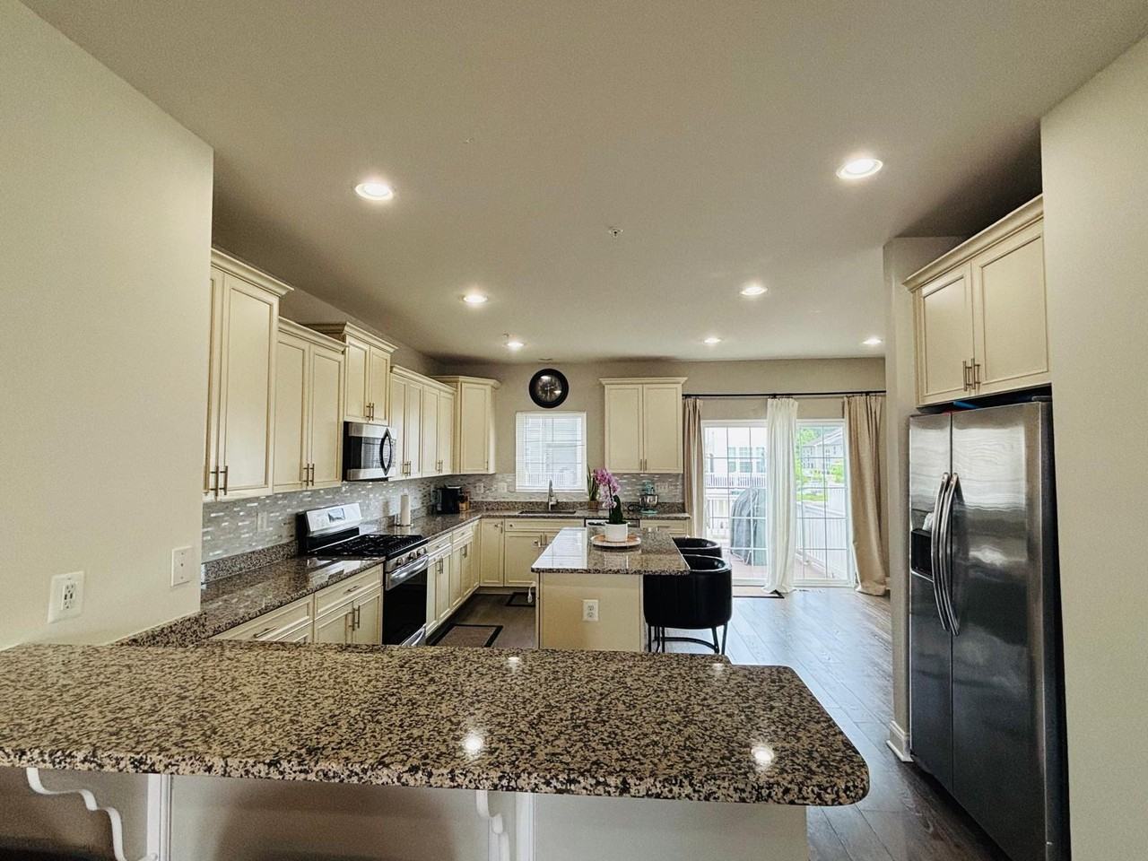 519 Roszel Way #0 - Photo 5 of 24