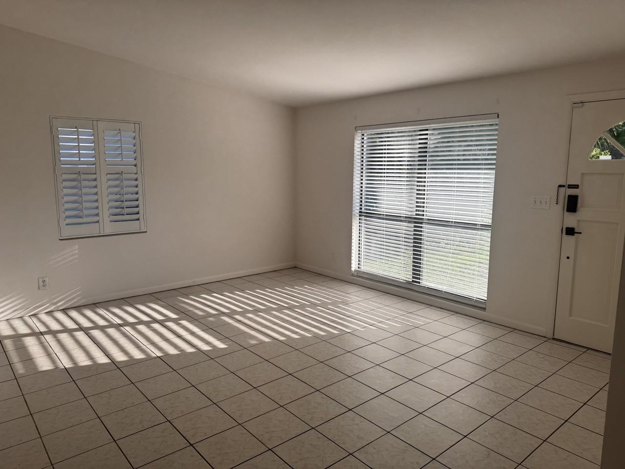 725 Holly Dr #NA - Photo 2 of 12