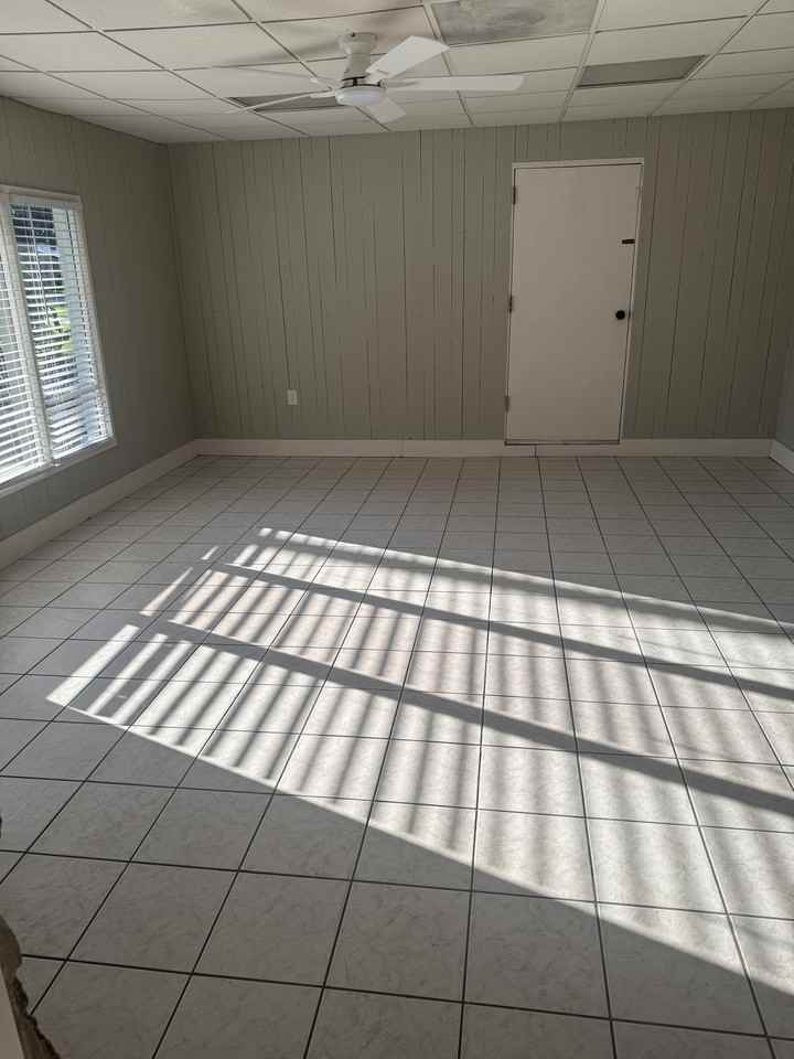 725 Holly Dr #NA - Photo 6 of 12
