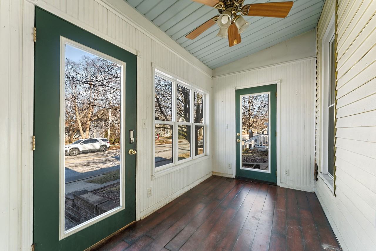 557 Chicago St #NA - Photo 2 of 19