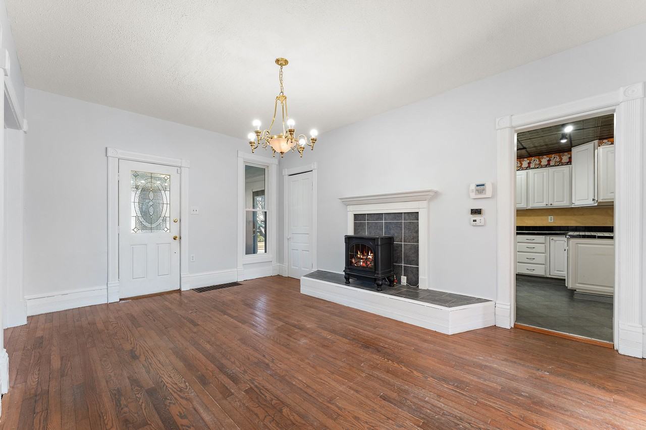 557 Chicago St #NA - Photo 3 of 19