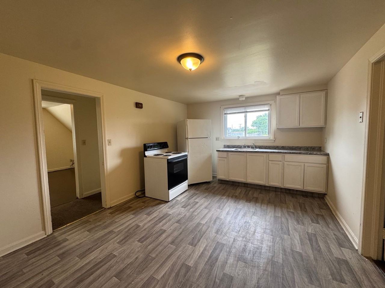 1729 Stark Ave Sw #2 - Photo 7 of 12