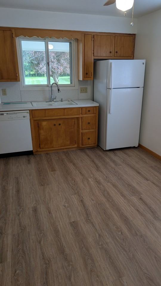 924 Woutat Cir Sw - Photo 4 of 8