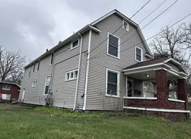 featured image of 729 College Ave Ne