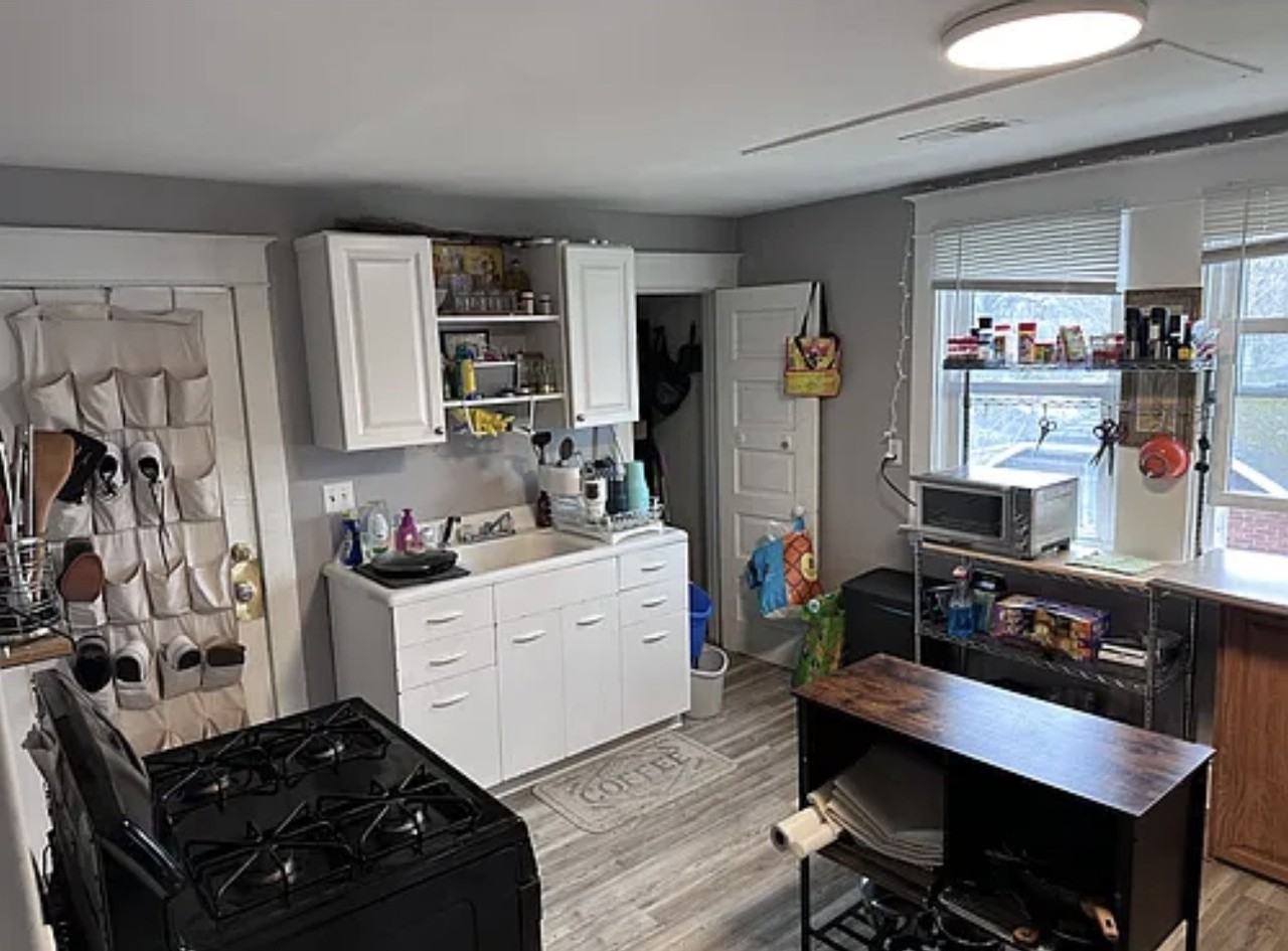 729 College Ave Ne - Photo 5 of 22