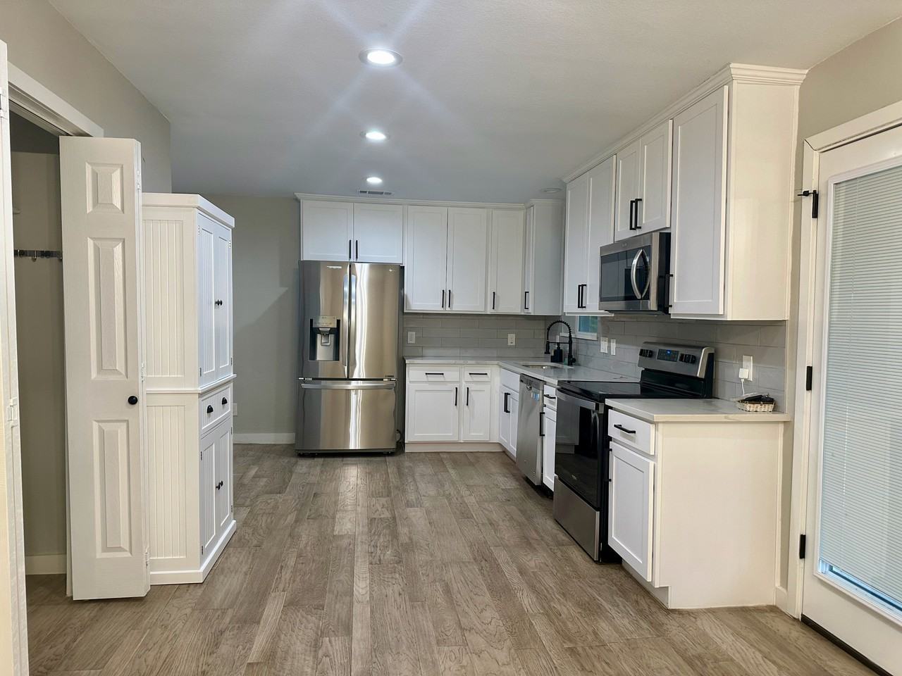 2970 Mark Twain Dr #NA - Photo 2 of 15