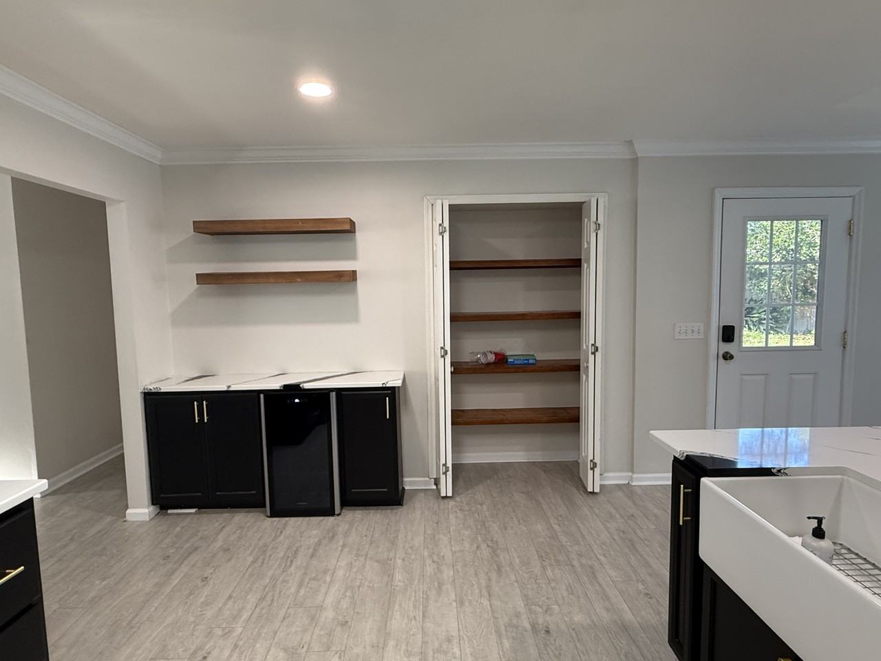 47 Kings Ct #NA - Photo 2 of 24