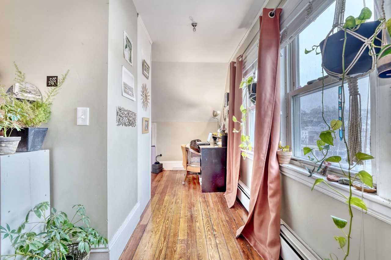 645 Washington St #3 - Photo 4 of 14