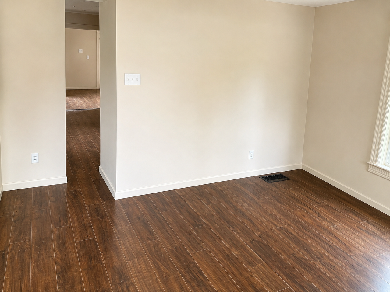 1435 Scott St - Photo 4 of 13