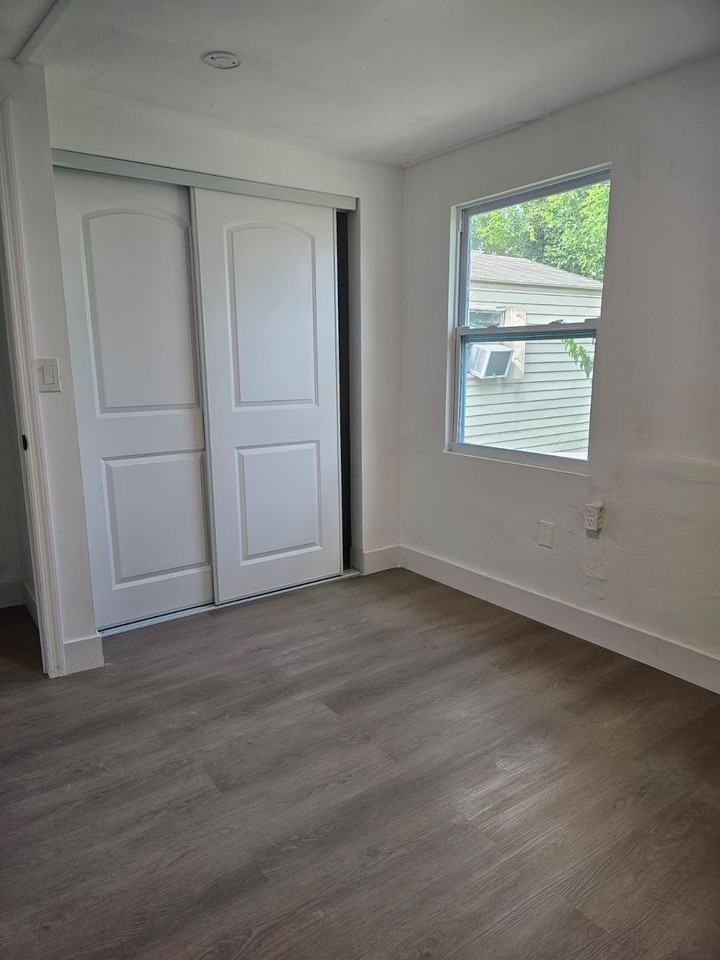 3196 Orange St #NA - Photo 3 of 11
