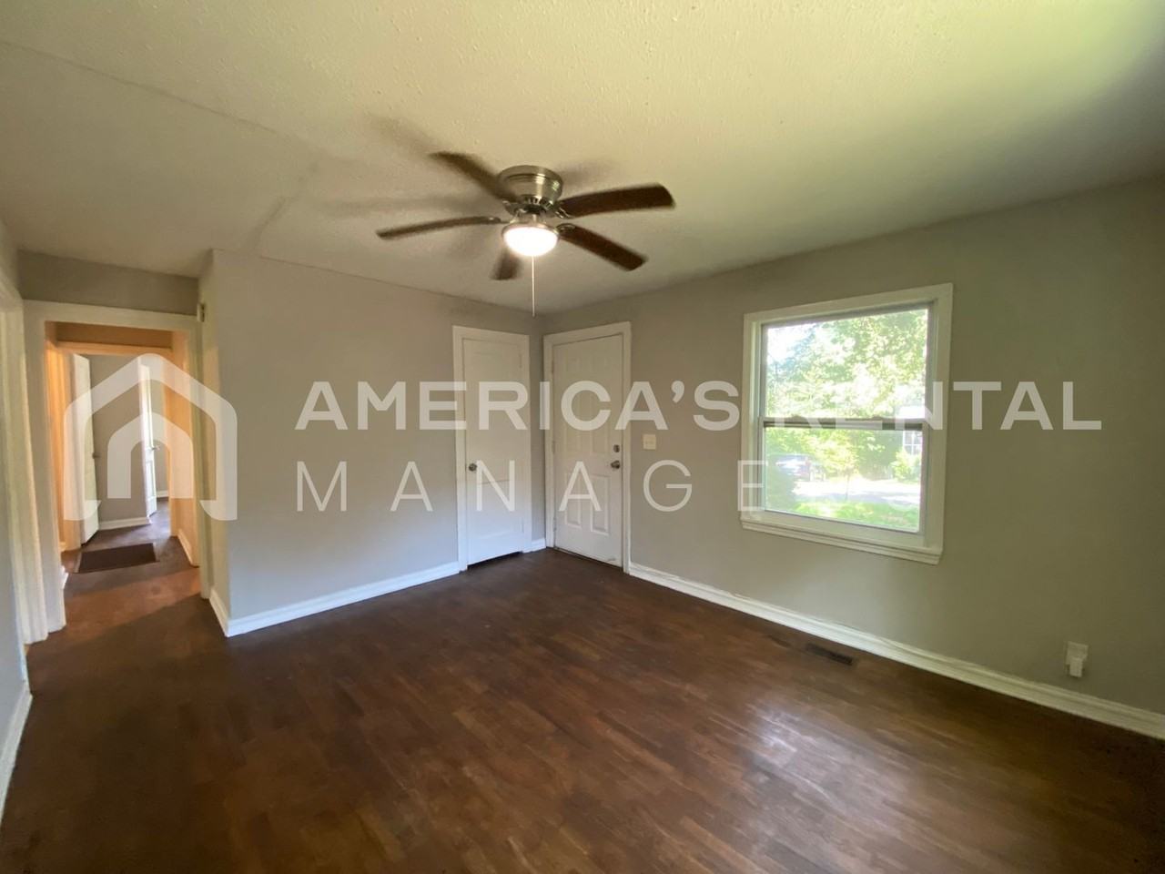 222 4th Ave - Photo 4 of 15