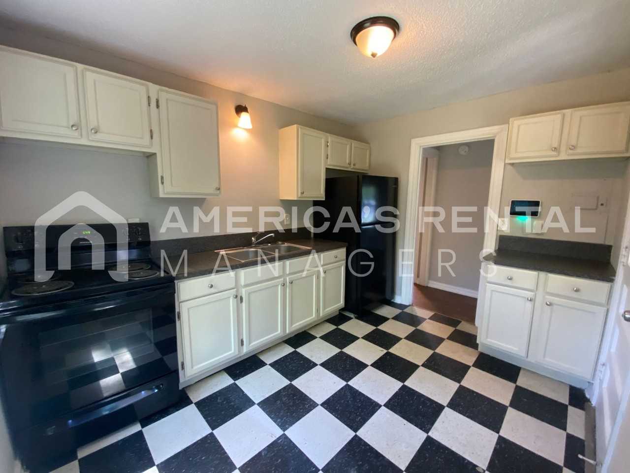 222 4th Ave - Photo 6 of 15