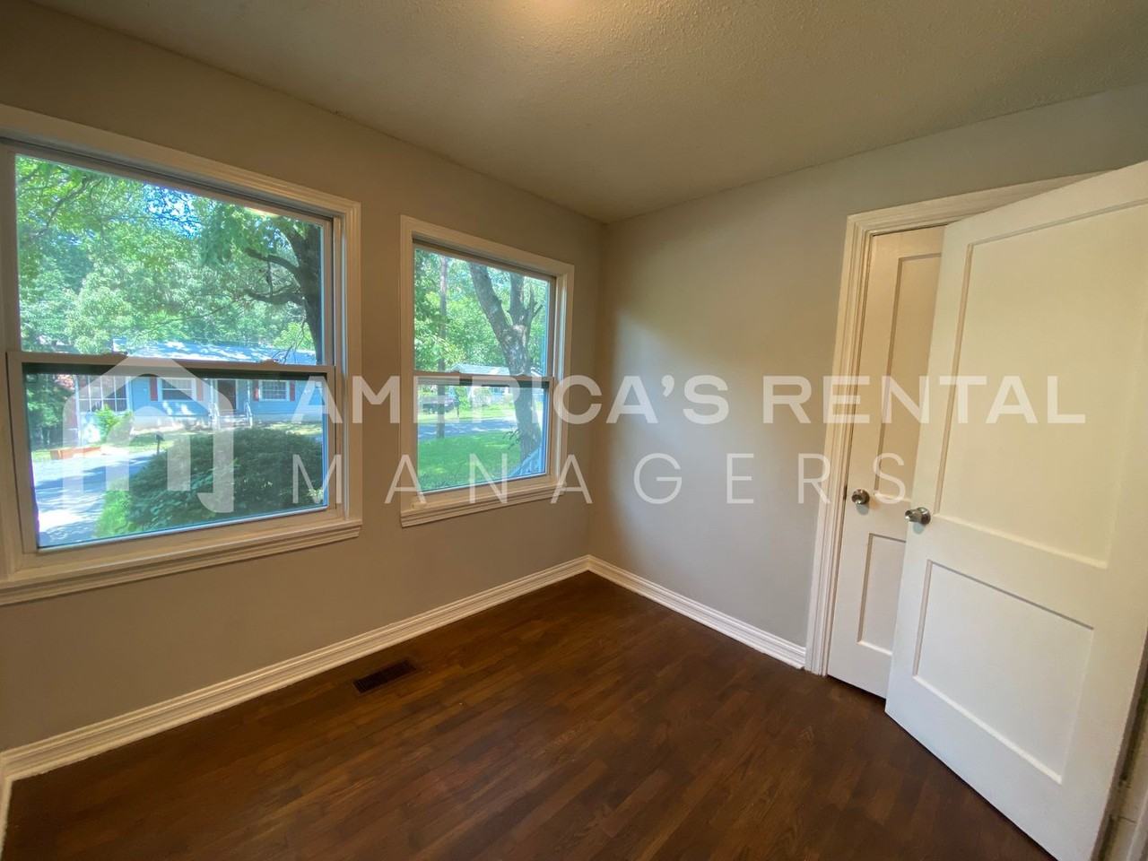 222 4th Ave - Photo 7 of 15