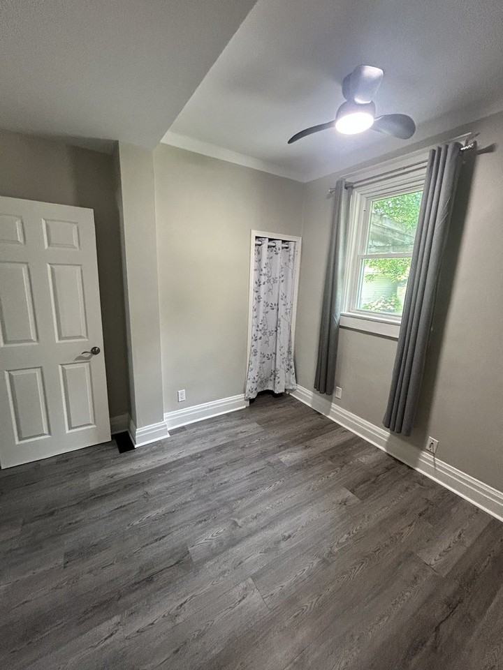 4571 Sixth Ave - Photo 7 of 9