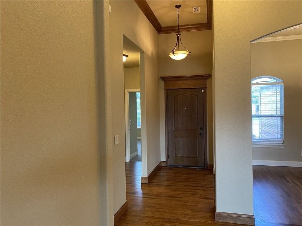 6202 W Sage Dr - Photo 4 of 35