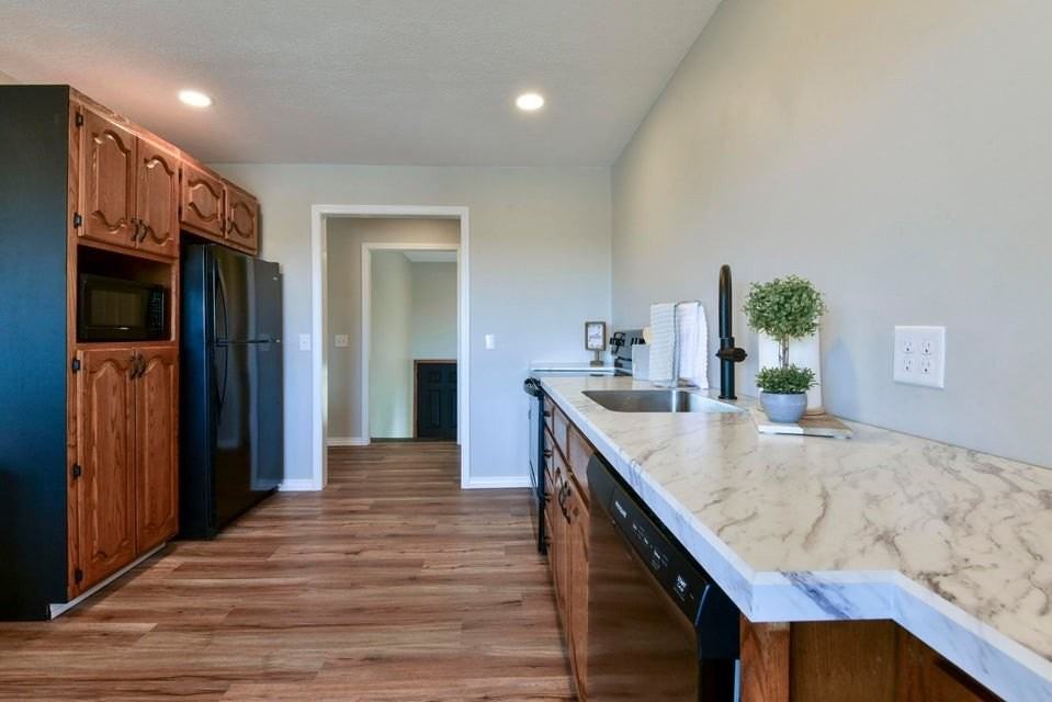 350 Campbell Point Rd #2 - Photo 4 of 17