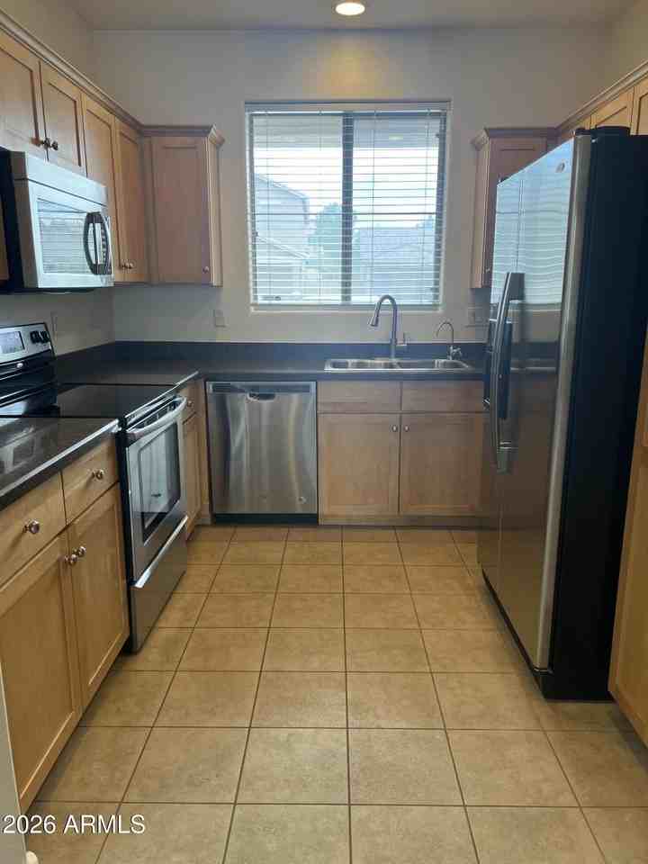 18167 N Arbor Dr - Photo 4 of 17