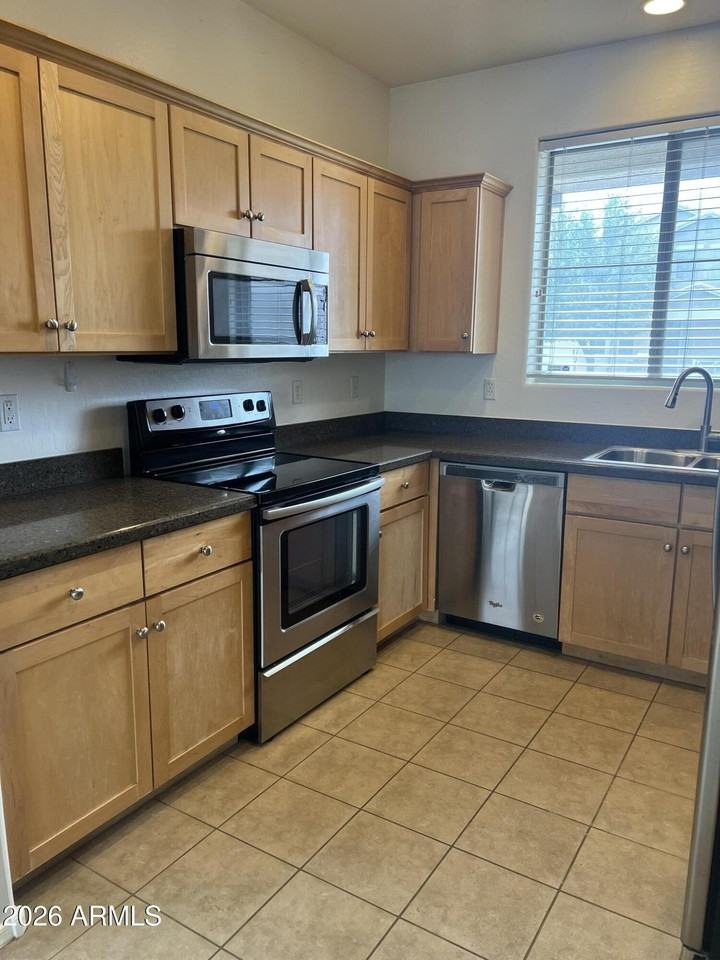18167 N Arbor Dr - Photo 5 of 17