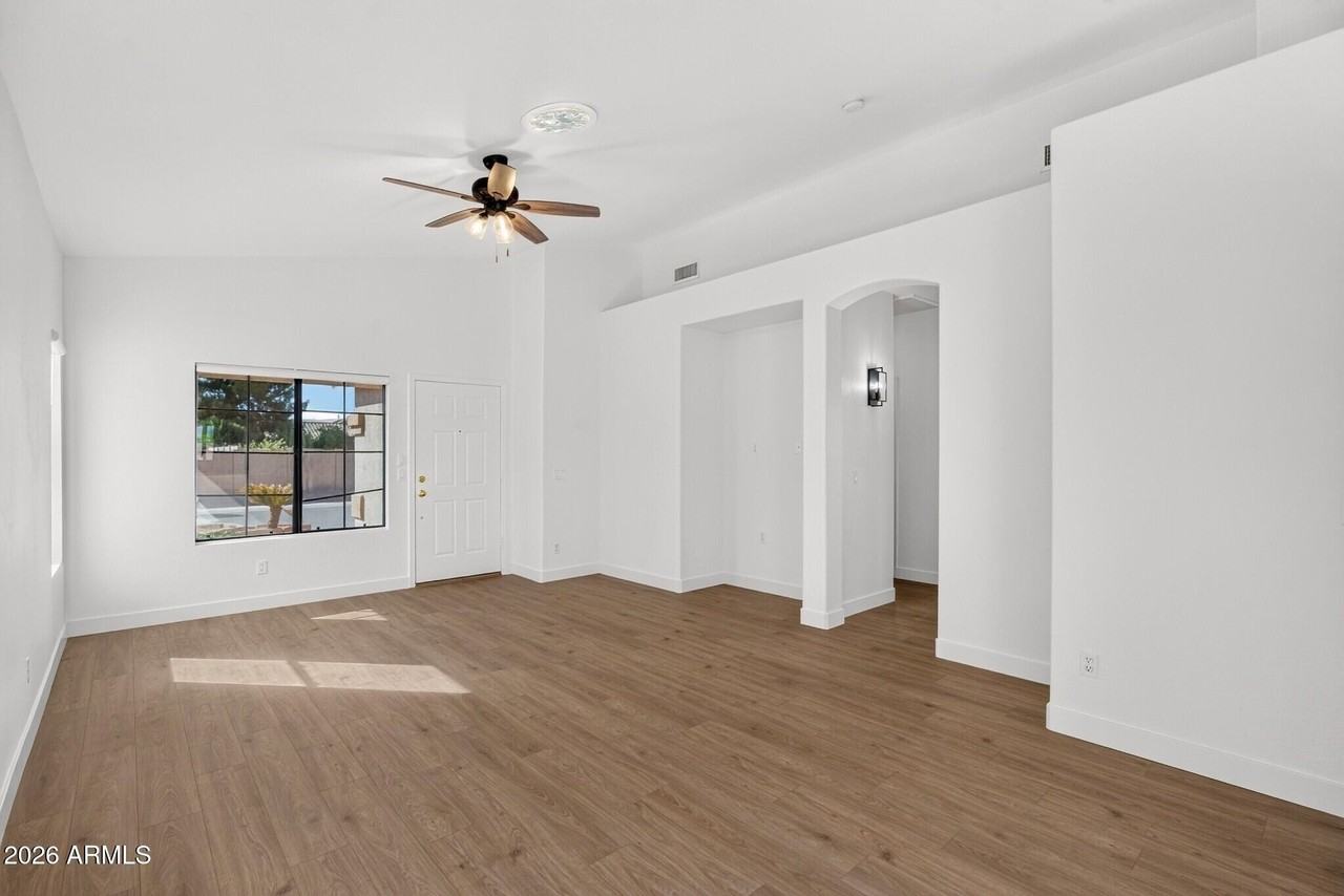 20415 N 37th Ave - Photo 6 of 50