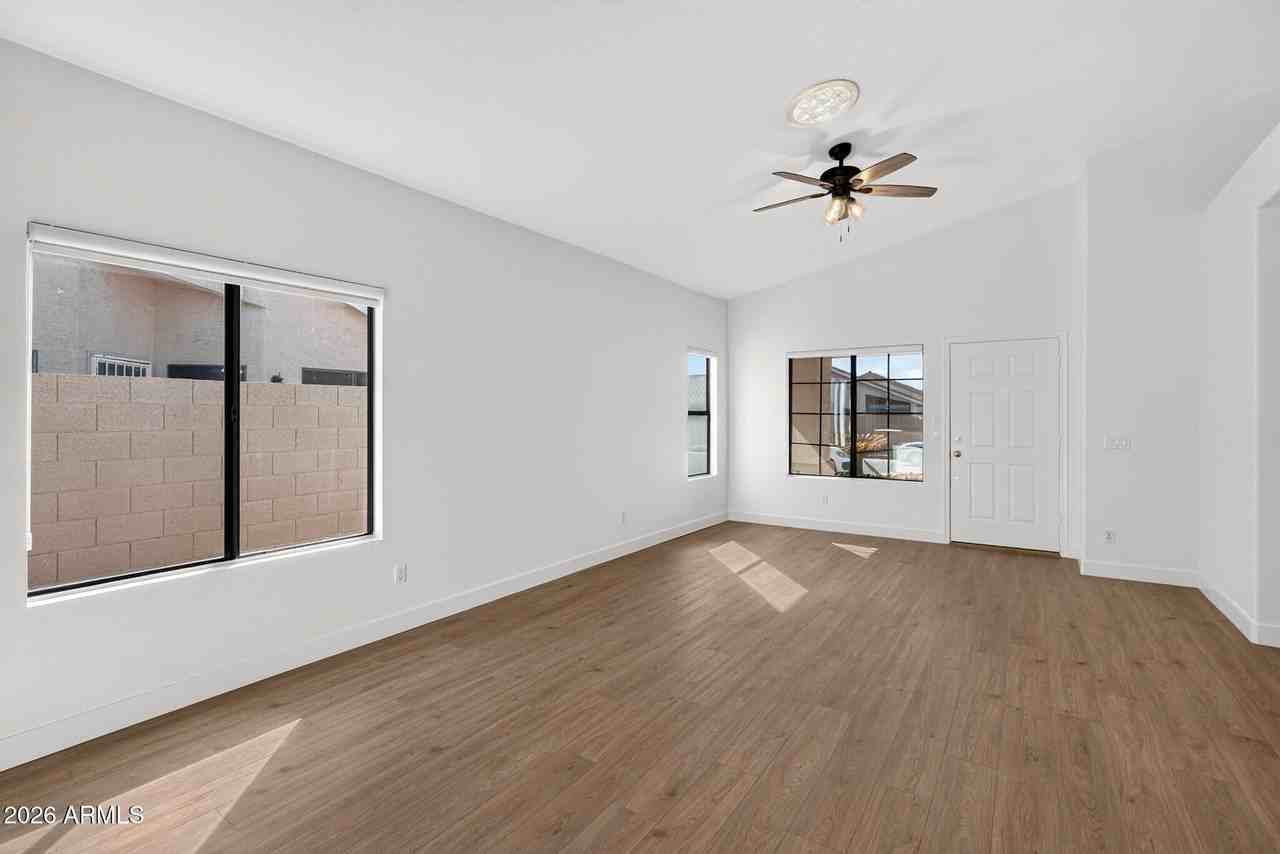 20415 N 37th Ave - Photo 7 of 50