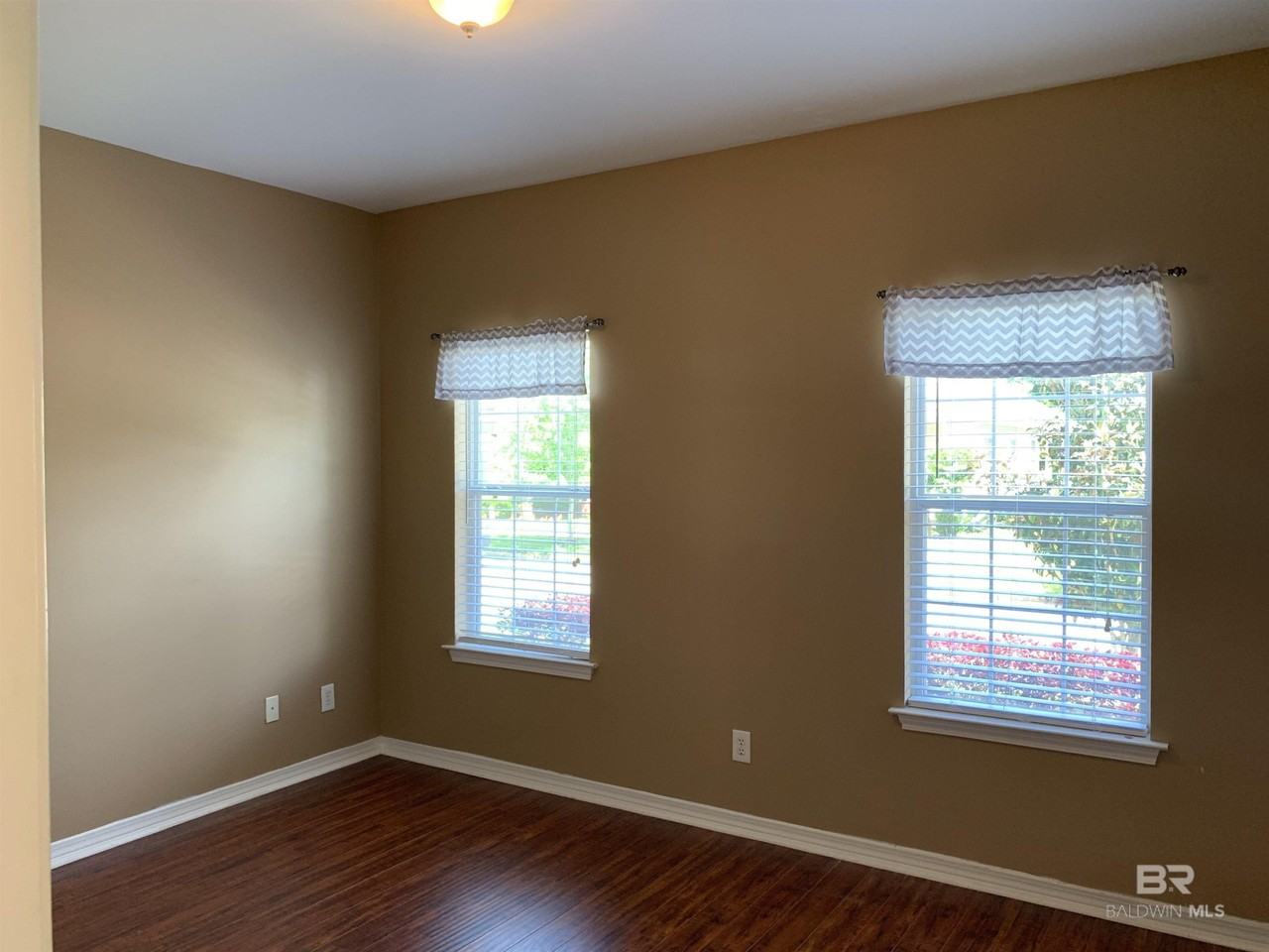 29945 Saint Simon St - Photo 3 of 9